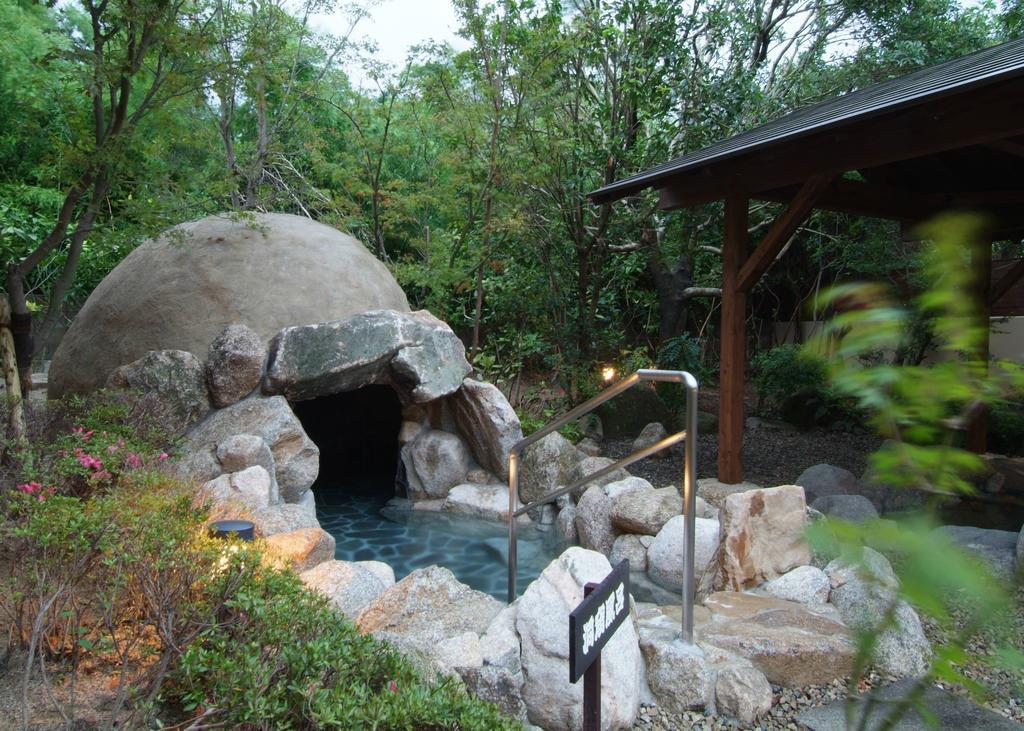 Route Inn Grantia Fukuoka Miyawaka - Wakita Onsen Exteriör bild