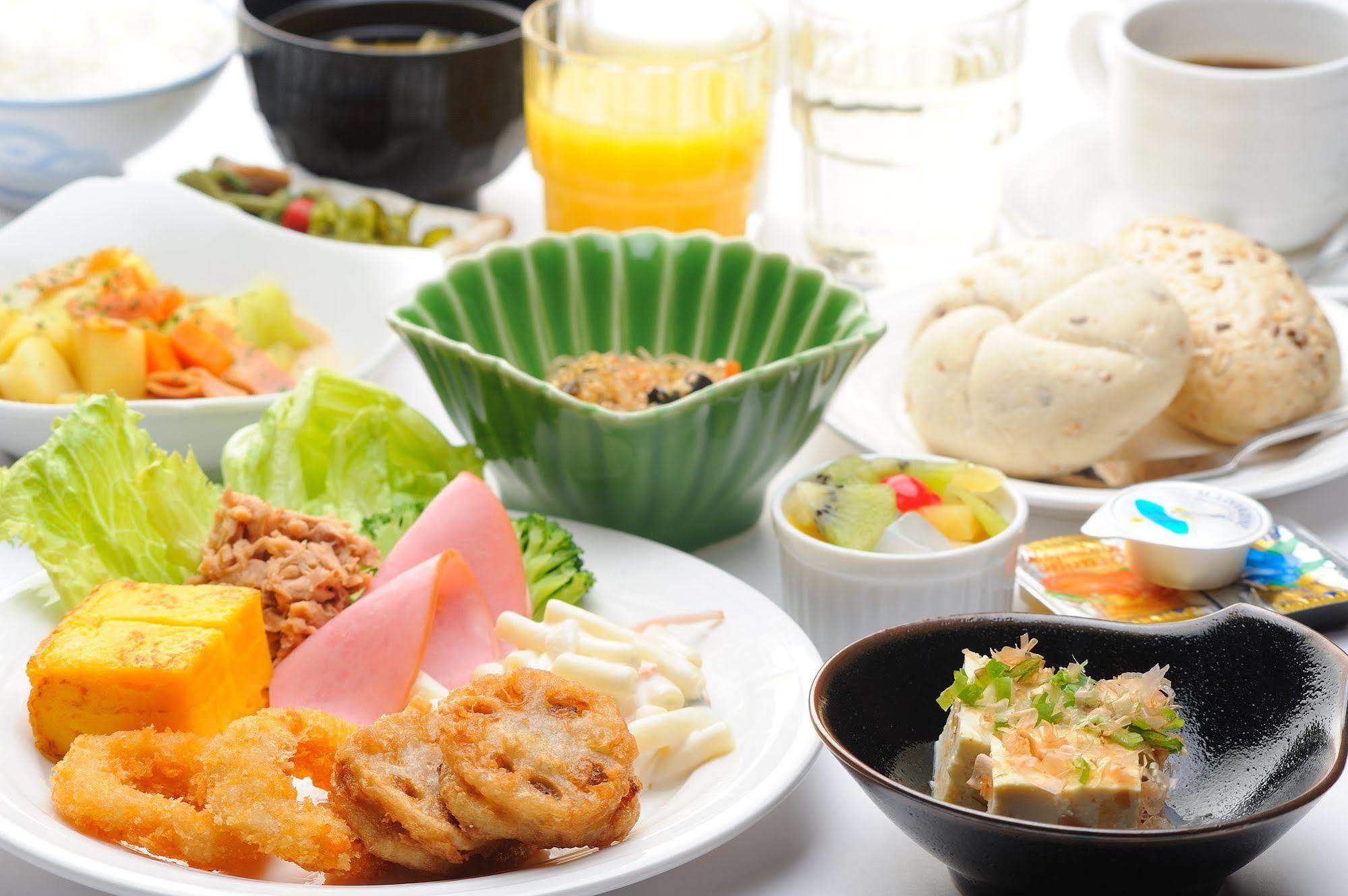Route Inn Grantia Fukuoka Miyawaka - Wakita Onsen Exteriör bild